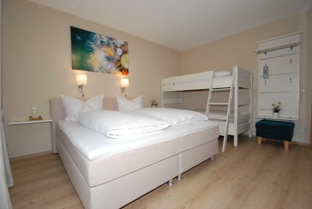 Hotel Colosseum Rheinböllen Екстериор снимка